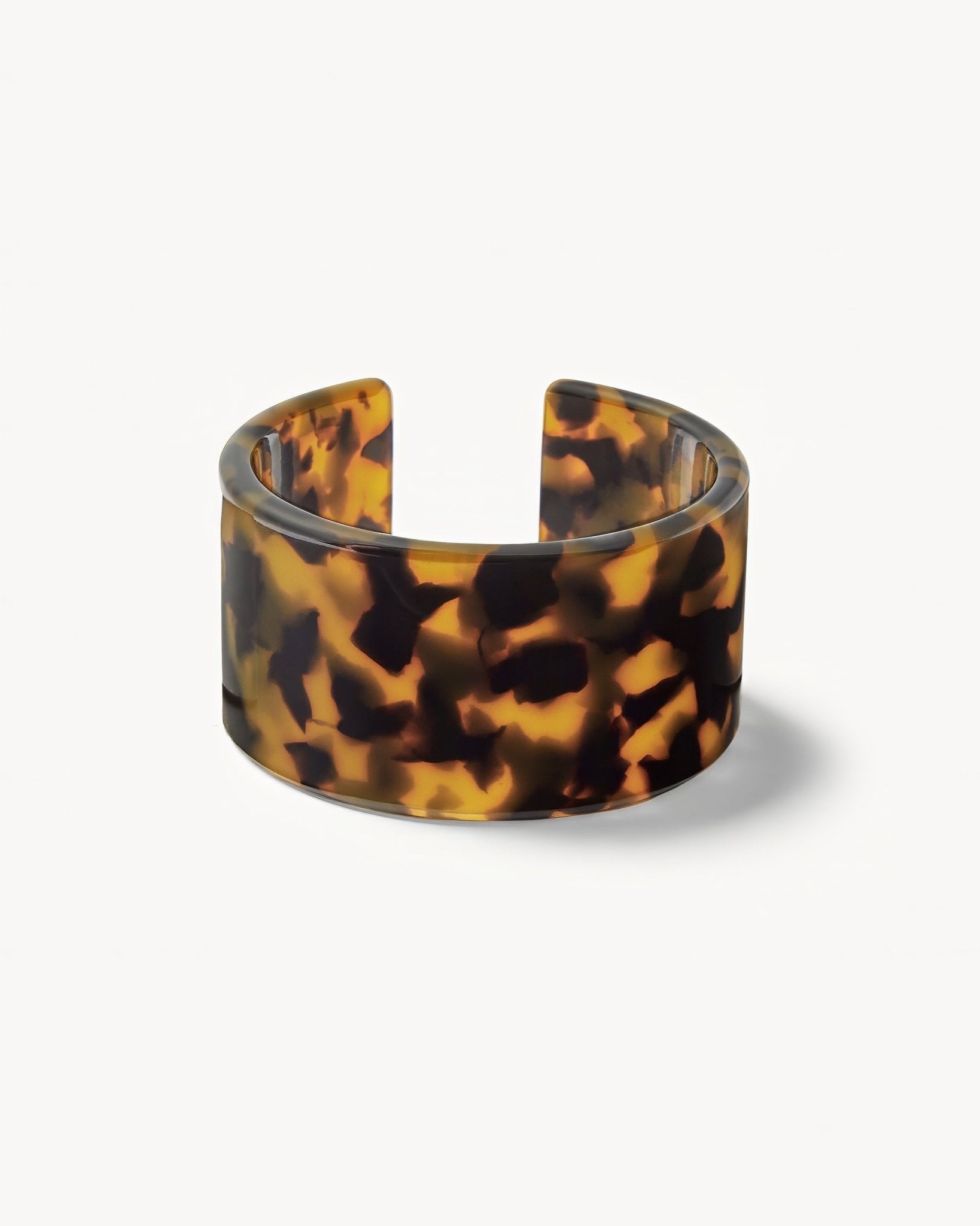 Jumbo Cuff in Classic Tortoise