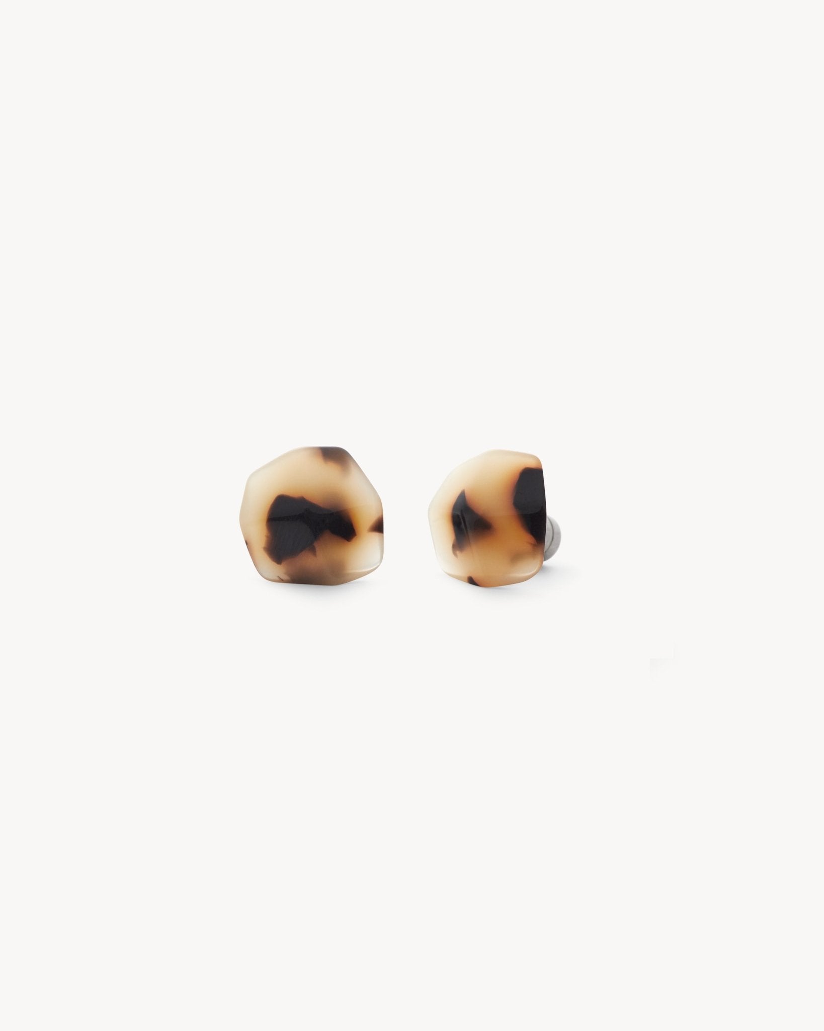 Mini Sculpture Studs in Blonde Tortoise - Image 3