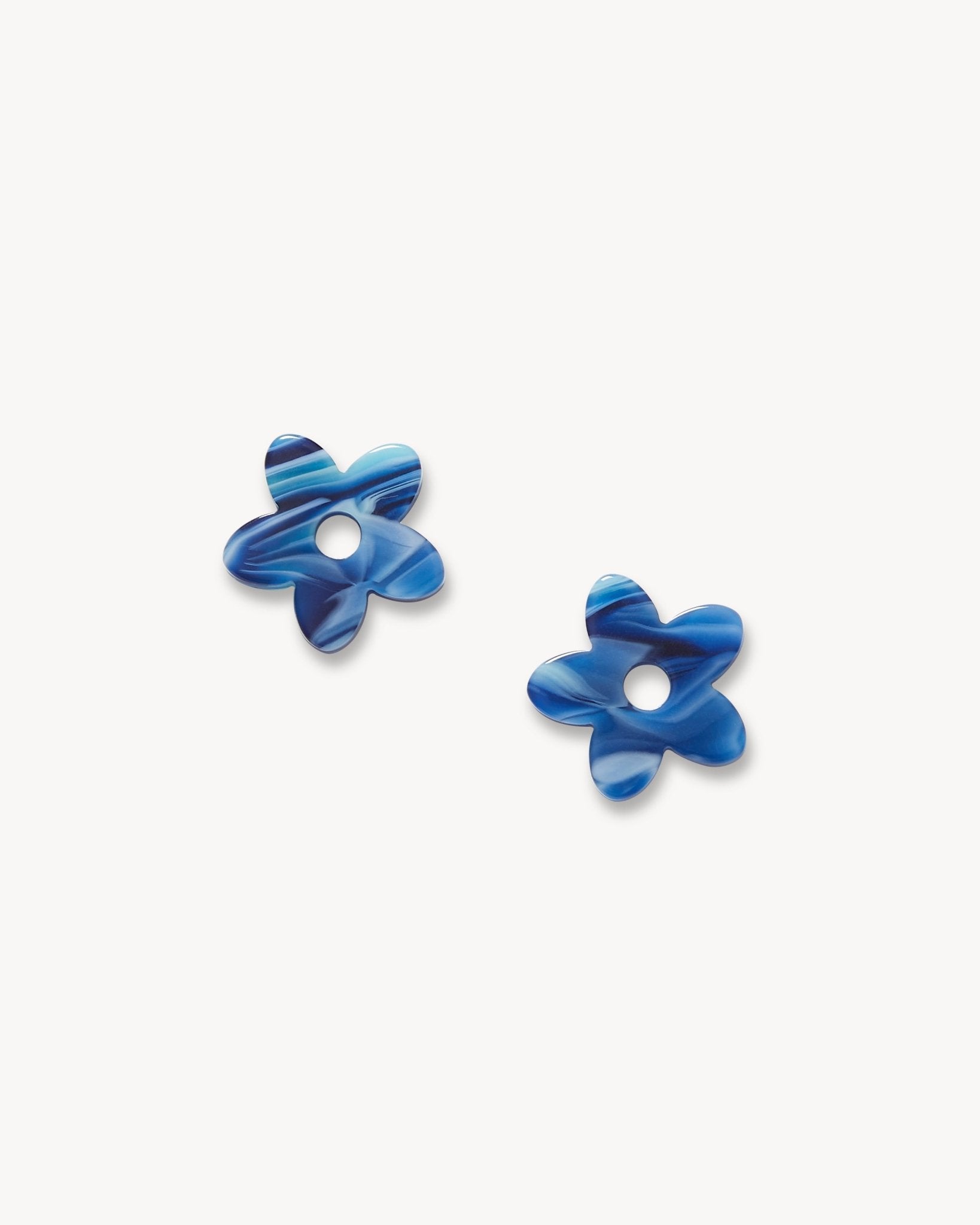 Petite Flower Charms in Capri
